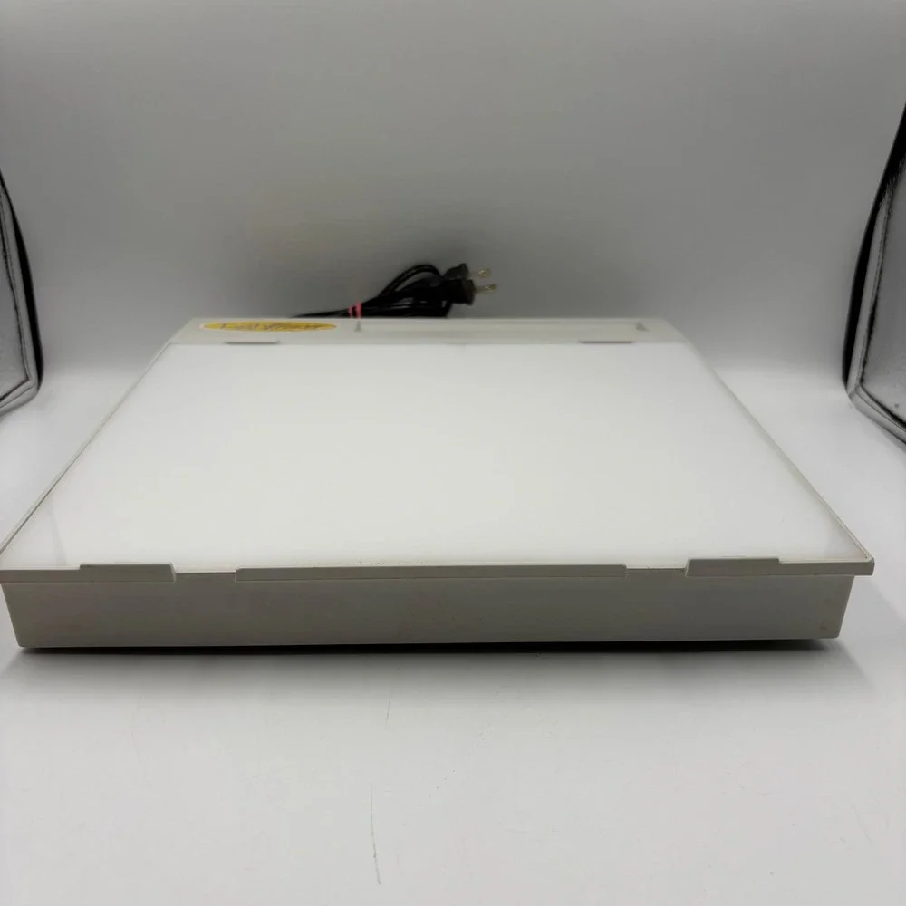 Artograph LightTracer Light Box 225-365 Artist Tracing Table White Good Portable